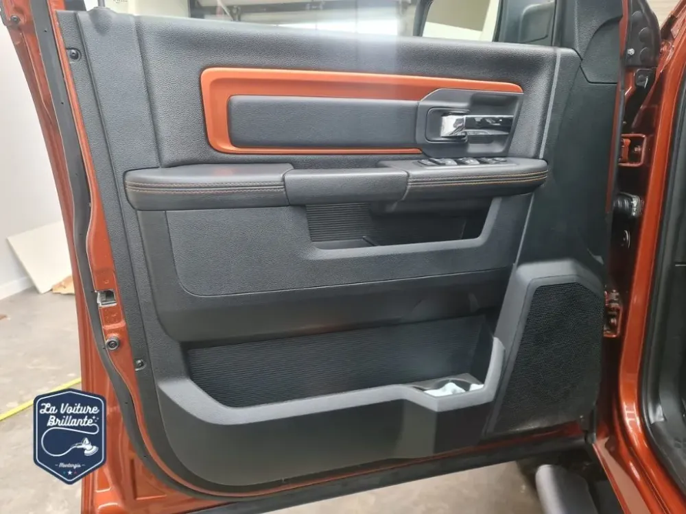 Dodge-ram-nettoyage-interieur-exterieur