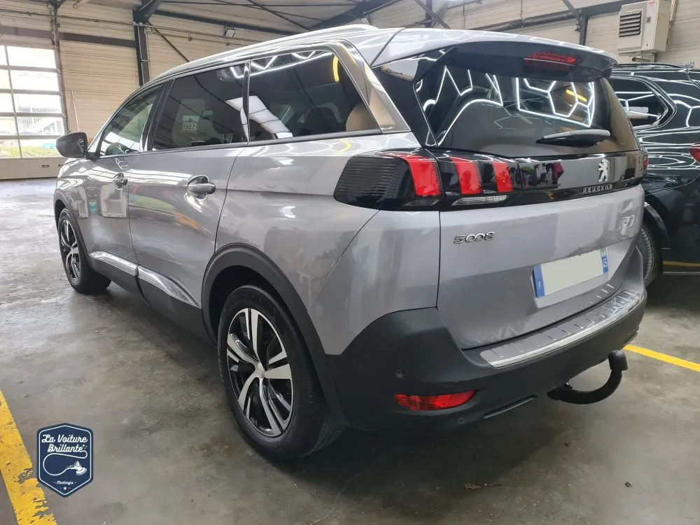 Nettoyage-interieur-exterieur-Peugeot-5008